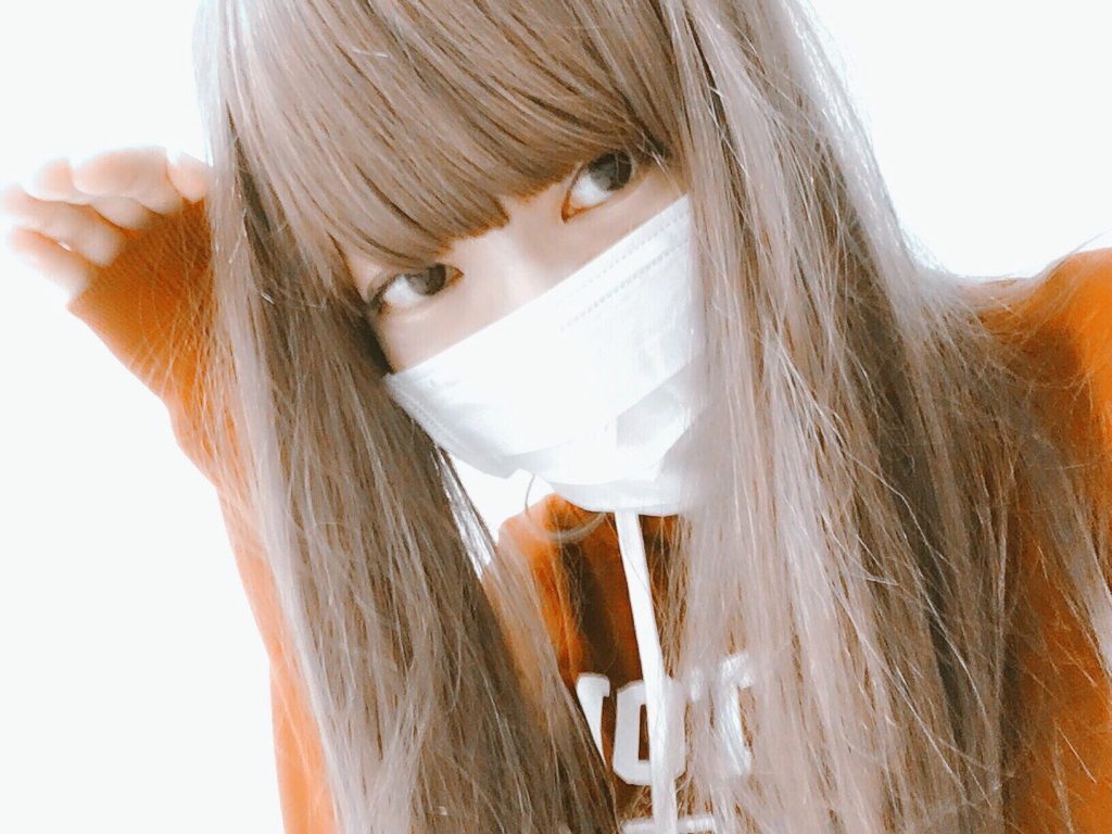 【18歳～20代女装娘画像】 茶髪が似合うロリ顔の美少女系男の娘 野良奈月ちゃん