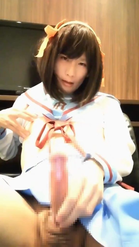 【18歳～20代女装娘エロ動画】フル勃起させた巨根のペニスをしごいてオナニーする姿がエッチ過ぎる男の娘 xtcblarちゃん